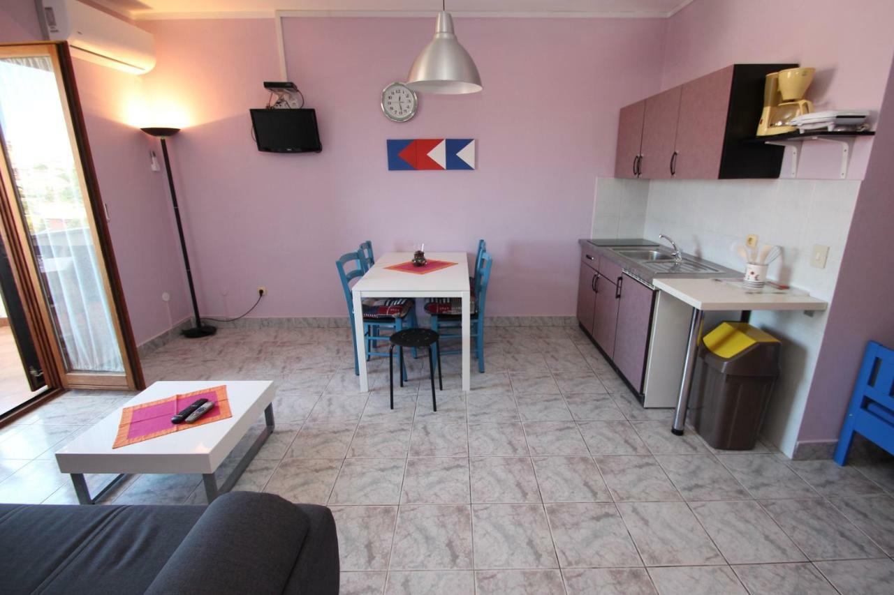 Apartment Sandi Vrsar Exterior photo
